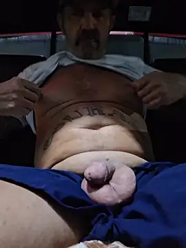 Snapshot of Hotbodyscottie chatting on 05.27.26 Hotbodyscottie online show from 05.27.26