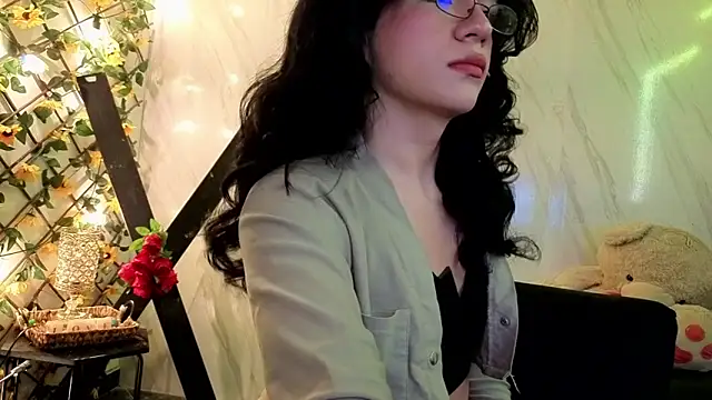 Snapshot of jeimy_garcia chatting on 04.14.26 jeimy garcia online show from 04.14.26