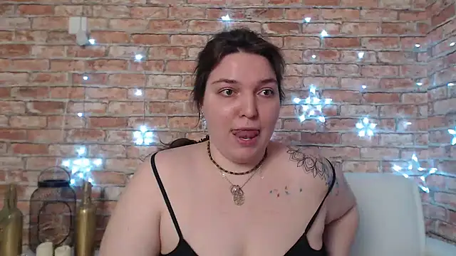 Amelia Kiss  online show from 01.29.25
