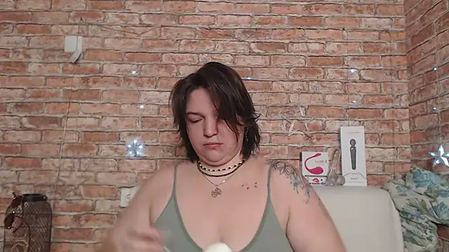 Amelia Kiss  online show from 09.22.25