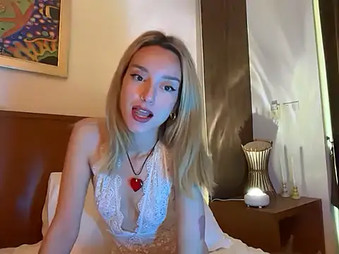 SirenaBelle online show from 11.16.25