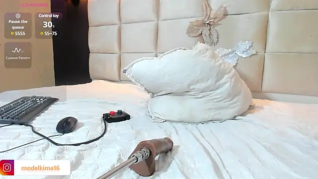 Snapshot of Kima1_ chatting on 01.30.25 Kima1  online show from 01.30.25