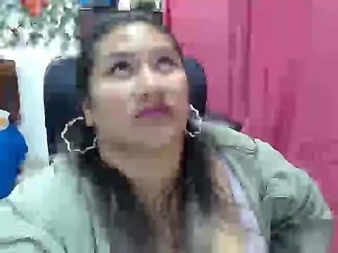 Snapshot of EmilyLove1014 chatting on 02.20.25 EmilyLove1014 online show from 02.20.25