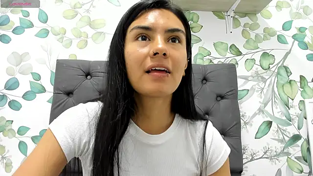 atilanadiaz7 online show from 12.30.24