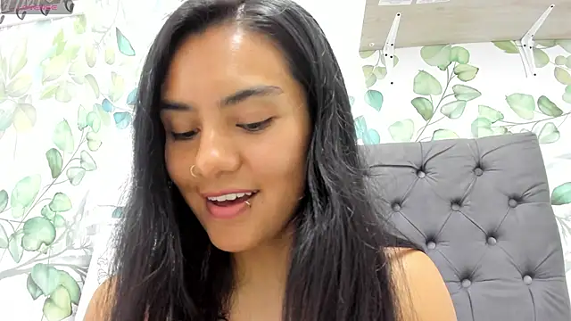 atilanadiaz7 online show from 12.13.25