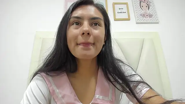 atilanadiaz7 online show from 02.06.26