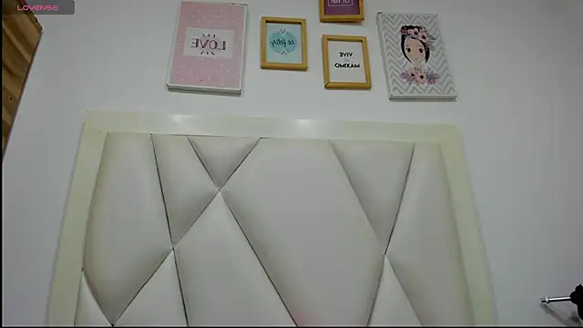 atilanadiaz7 online show from 04.09.26