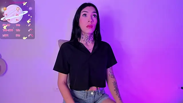 Snapshot of Camila_Coxx chatting on 06.18.26 Camila Coxx online show from 06.18.26