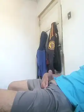 Snapshot of cartiagiz chatting on 12.01.25 cartiagiz online show from 12.01.25