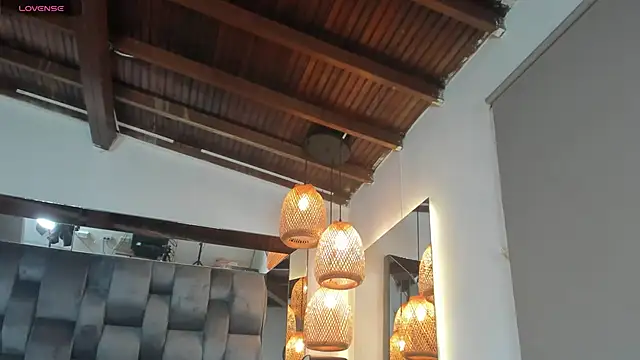 Snapshot of pamela-wells chatting on 01.17.26 pamela-wells online show from 01.17.26