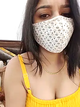 Snapshot of Gloie4u chatting on 12.12.24 Gloie4u online show from 12.12.24