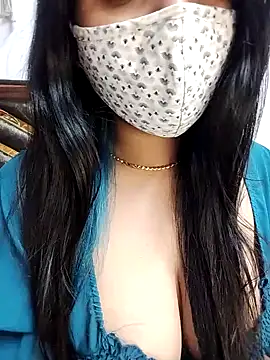 Snapshot of Gloie4u chatting on 02.07.25 Gloie4u online show from 02.07.25