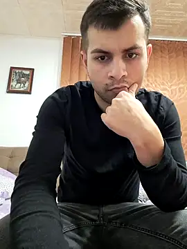 hornny1995 online show from 12.25.24