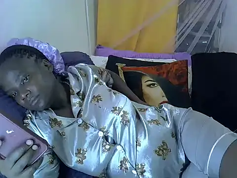 Snapshot of Sweetreena chatting on 05.27.26 Sweetreena online show from 05.27.26