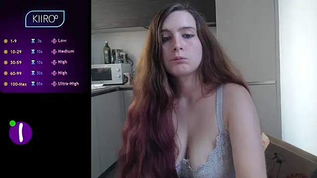 Snapshot of Dominahot4you chatting on 09.10.25 Dominahot4you online show from 09.10.25