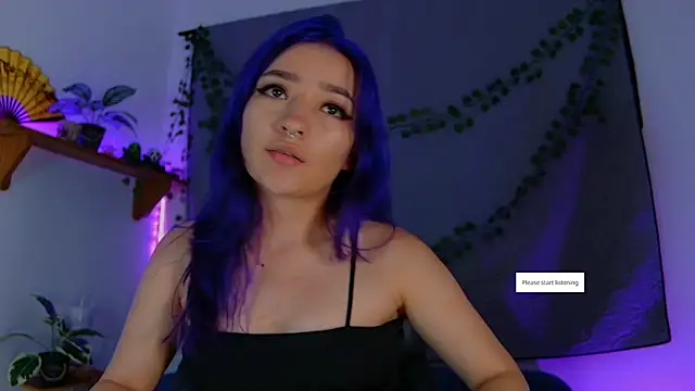 Snapshot of vayolett01_dakotta chatting on 10.27.25 vayolett01 dakotta online show from 10.27.25