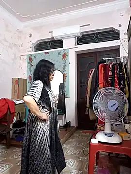 Hotestlove online show from 03.12.25