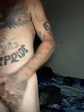 Snapshot of Crackkers chatting on 10.17.25 Crackkers online show from 10.17.25