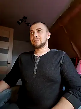 Foxyshaved online show from 03.12.25