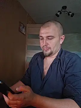 Foxyshaved online show from 09.18.25