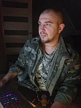 Snapshot of Foxyshaved chatting on 01.18.26 Foxyshaved online show from 01.18.26