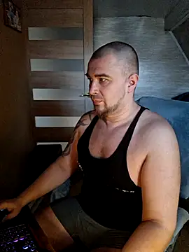 Snapshot of Foxyshaved chatting on 03.12.26 Foxyshaved online show from 03.12.26