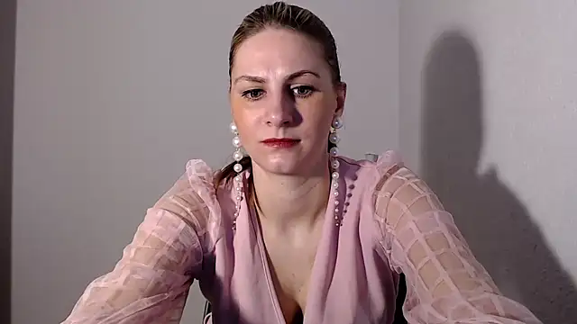 Snapshot of DagmarieFlirt chatting on 01.05.25 DagmarieFlirt online show from 01.05.25