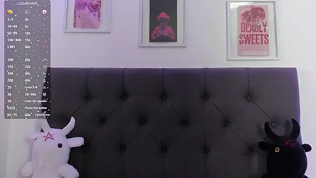 Snapshot of IsadoraGalle_ chatting on 02.22.26 IsadoraGalle online show from 02.22.26