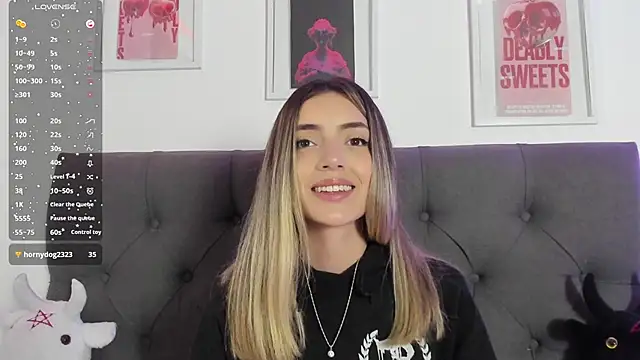 Snapshot of IsadoraGalle_ chatting on 02.28.26 IsadoraGalle online show from 02.28.26