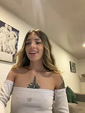 Snapshot of IsadoraGalle_ chatting on 06.14.26 IsadoraGalle online show from 06.14.26