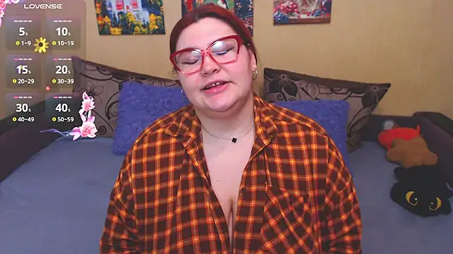 Snapshot of JuliaKeln chatting on 03.11.26 JuliaKeln online show from 03.11.26