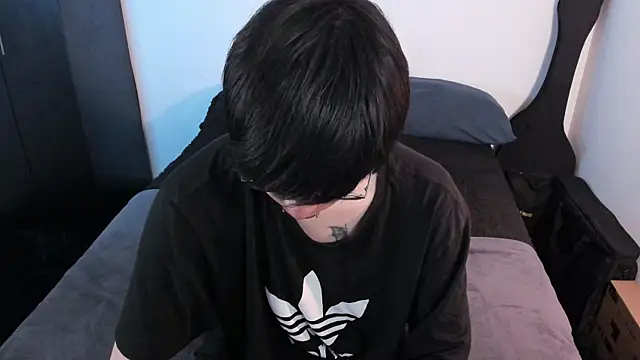 Aventure Twinks online show from 04.17.26