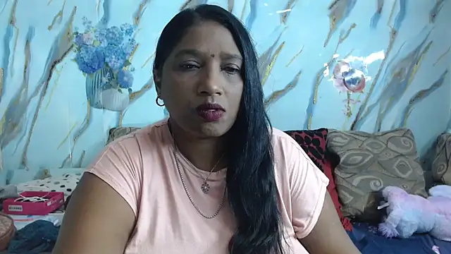 Snapshot of Indian_tracy chatting on 06.23.26 Indian tracy online show from 06.23.26