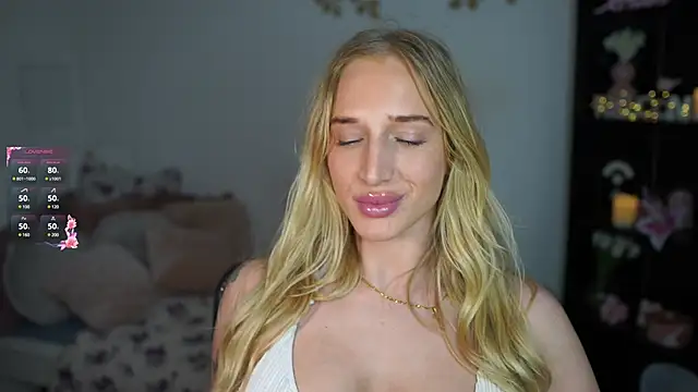 Snapshot of Nicolette__Shea_ chatting on 01.08.25 Nicolette Shea online show from 01.08.25