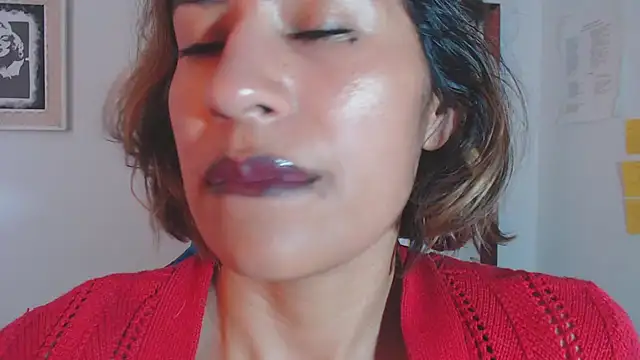 fantasty nylon online show from 12.10.24