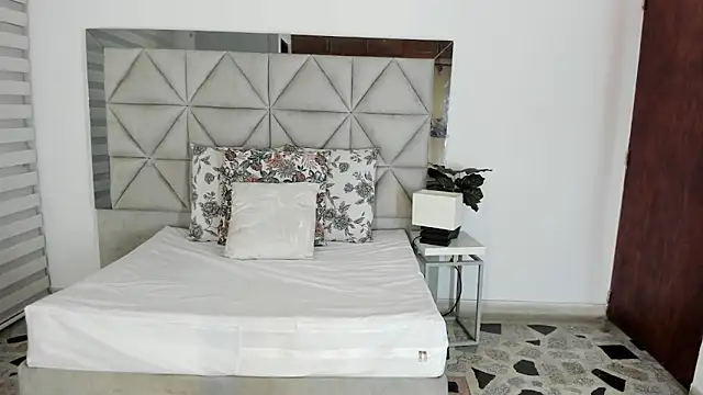 nina pons online show from 09.08.25