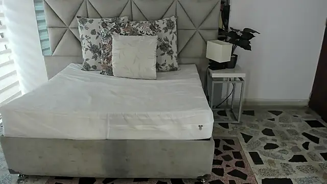 nina pons online show from 10.14.25