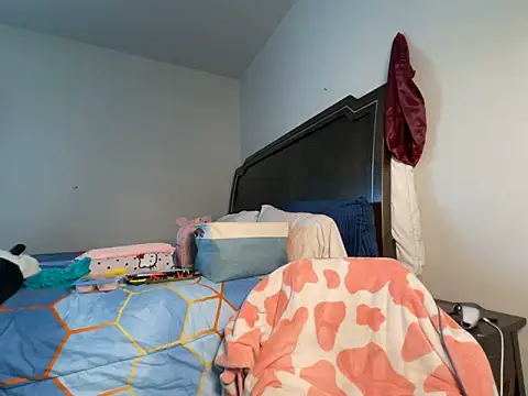 VixenCapri online show from 12.22.25