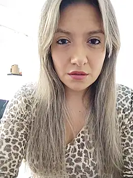 Snapshot of valeriahunter1 chatting on 02.26.26 valeriahunter1 online show from 02.26.26