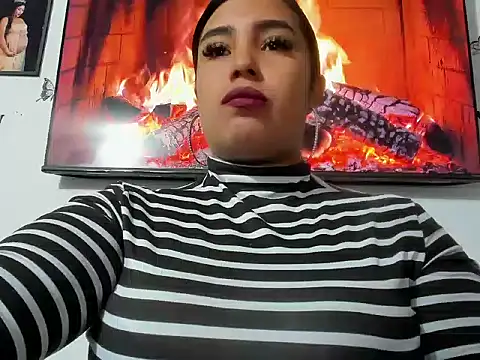 Snapshot of elana_kepler chatting on 01.25.25 elana kepler online show from 01.25.25