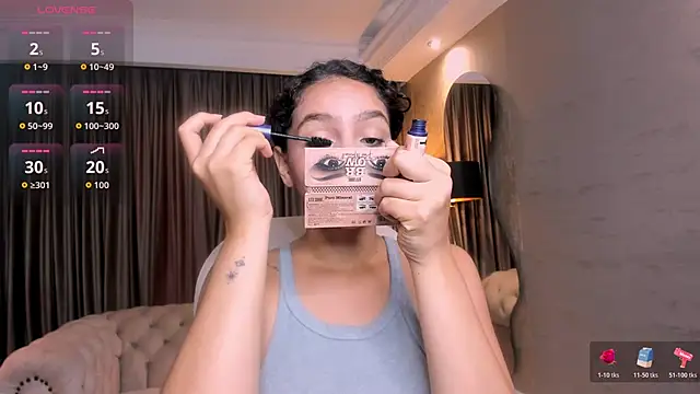 Snapshot of anahi_curlie1 chatting on 05.14.26 anahi curlie1 online show from 05.14.26