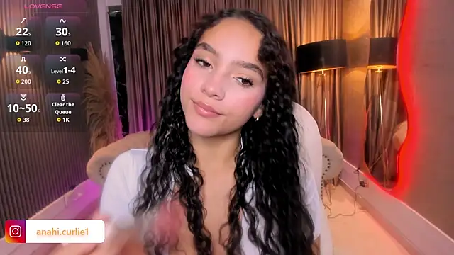Snapshot of anahi_curlie1 chatting on 06.24.26 anahi curlie1 online show from 06.24.26