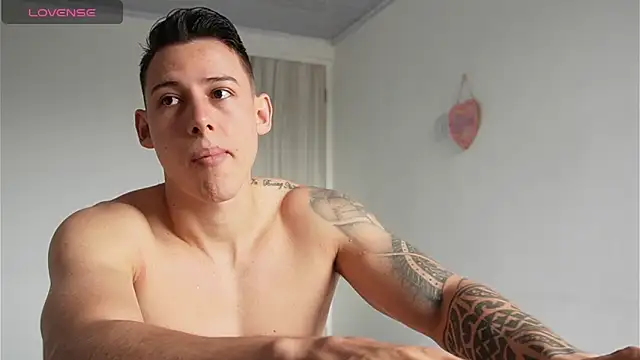 Muscle King Cum online show from 04.18.26