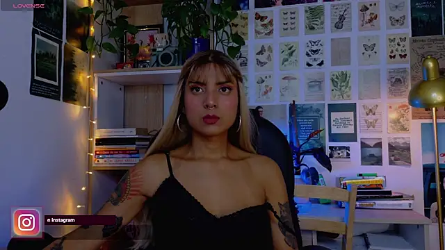 Yeriawaddell  online show from 06.25.26