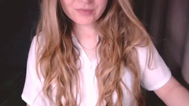 Snapshot of fiona_cute_2 chatting on 04.27.26 fiona cute 2 online show from 04.27.26