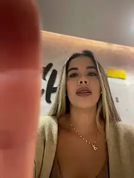 Emilia Bakerr online show from 12.27.24