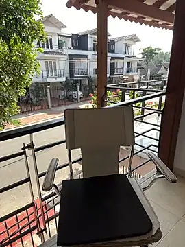 MrsFoucher online show from 01.12.25