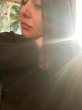 DaisyStreet online show from 11.15.25