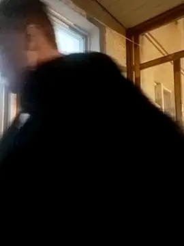 Snapshot of DjiniCD chatting on 02.05.25 DjiniCD online show from 02.05.25