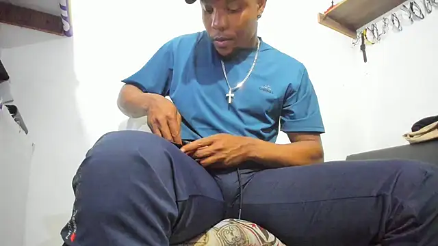 hugo3918  online show from 09.28.25